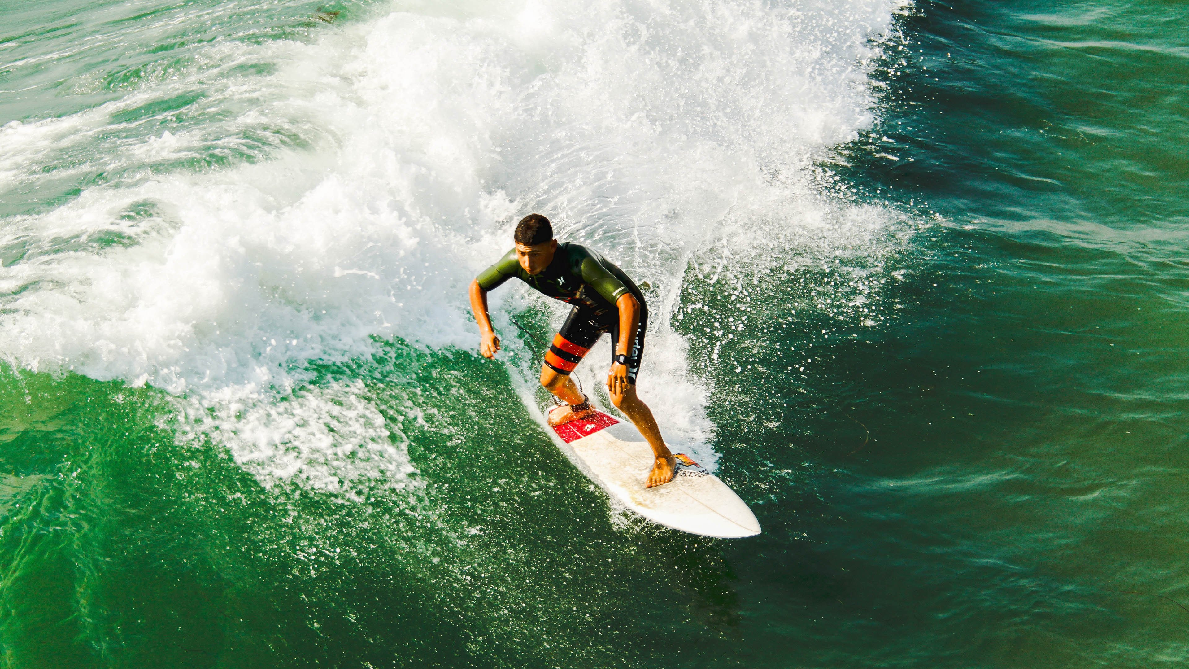 《全球电子竞技巡回赛：赛程安排全面揭晓》，全球电子竞技联合会